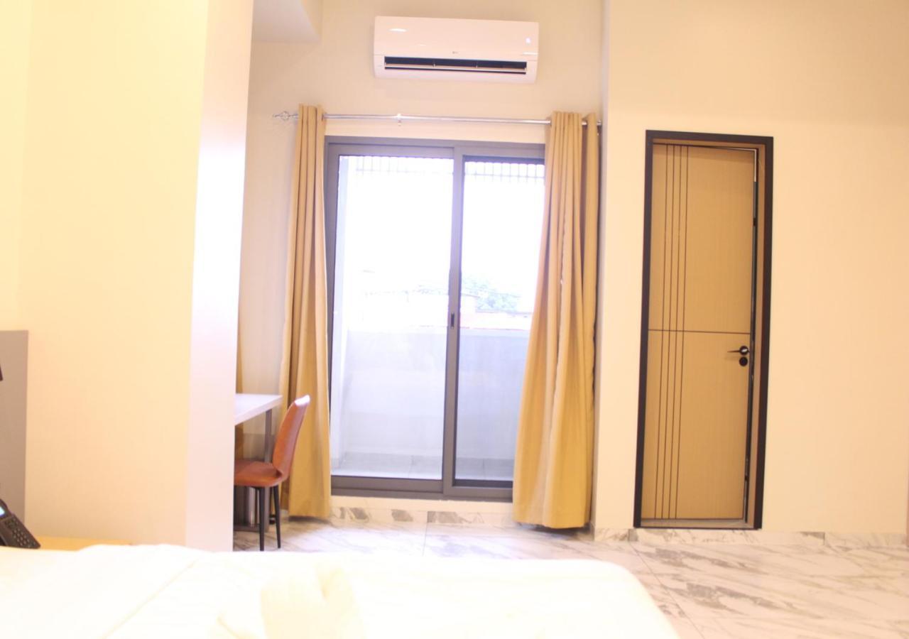 Ixoras Hotel Lemba Kinshasa Ngoại thất bức ảnh