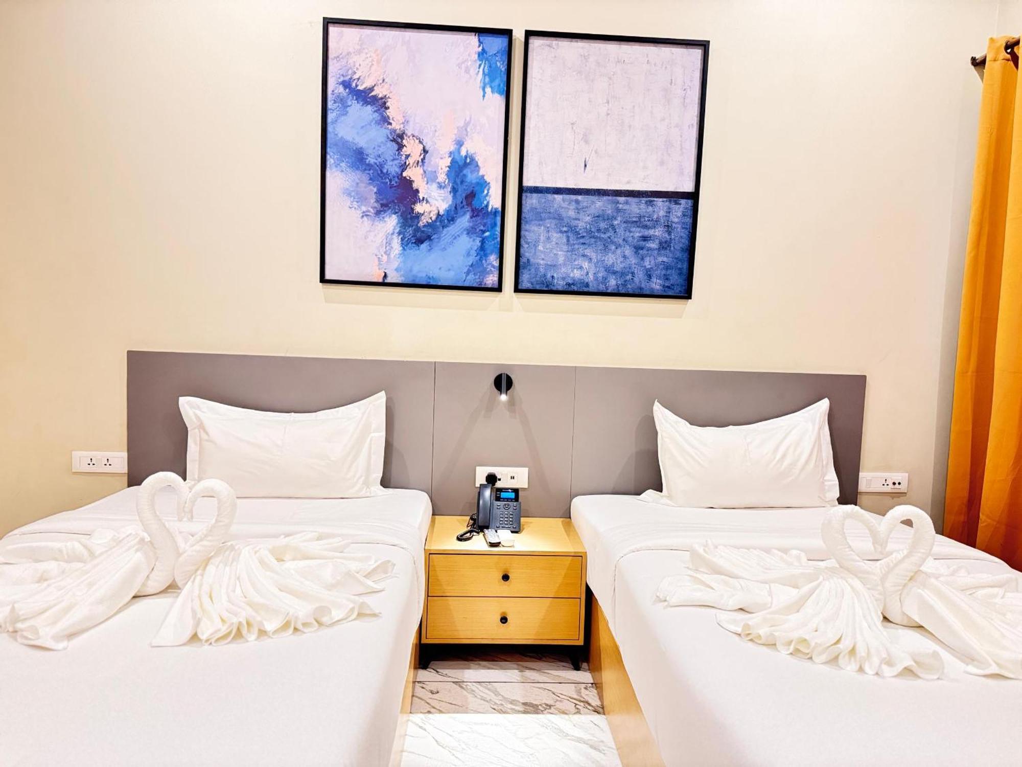 Ixoras Hotel Lemba Kinshasa Ngoại thất bức ảnh