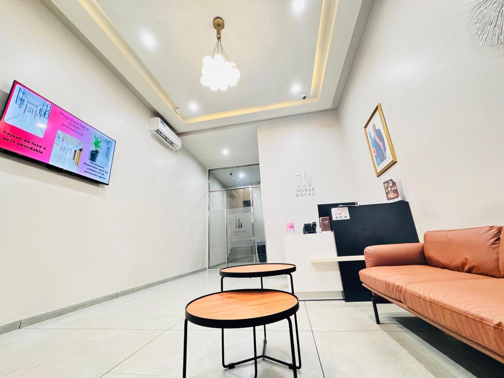 Ixoras Hotel Lemba Kinshasa Ngoại thất bức ảnh