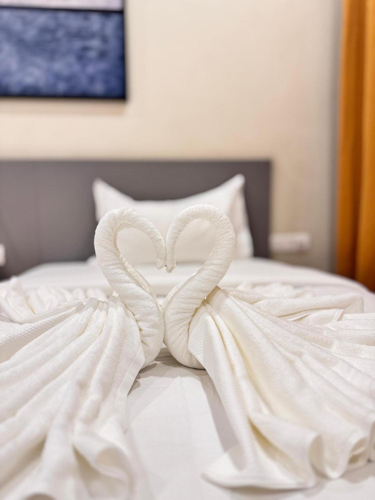 Ixoras Hotel Lemba Kinshasa Ngoại thất bức ảnh